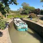 Oda ve Kahvaltı La Ou Je T Emmenerai